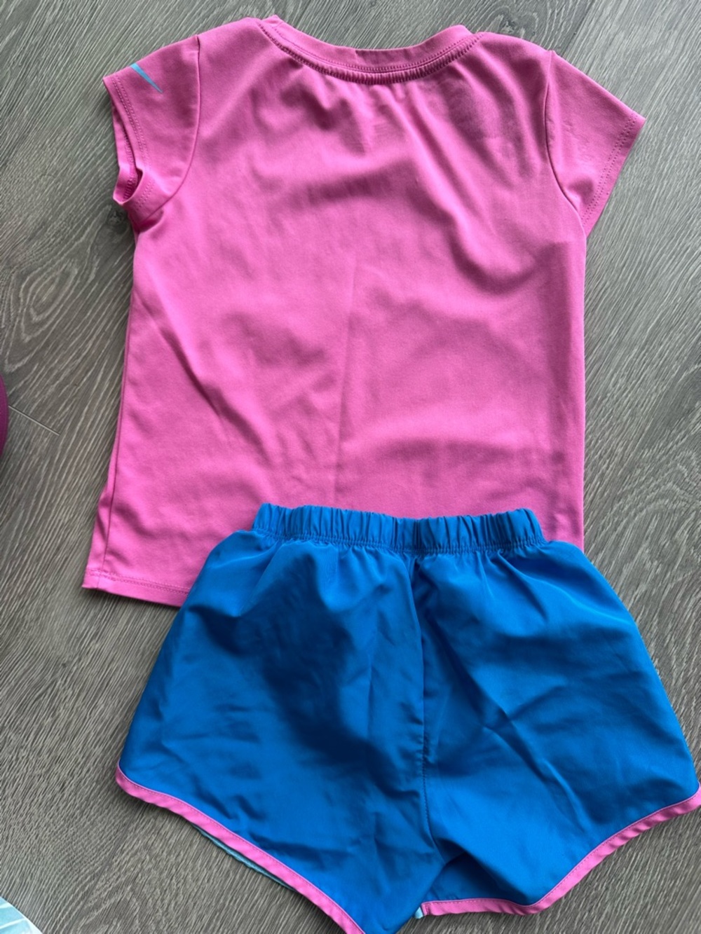 Nike Girls Youth Dri-Fit Outfit Top Shirt Bottom Shorts Pink Blue Size 6 - Picture 2 of 5